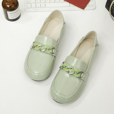 Casual γυναικείες μοκασίνια από οικολογικό δέρμα με μεταλλικά στοιχεία