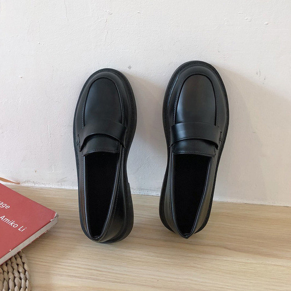 Naiste vabaaja mokassiinid lameda tallaga