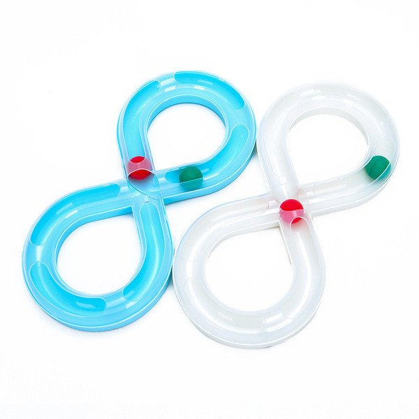 Mänguasi kassidele – pallidega tunnel