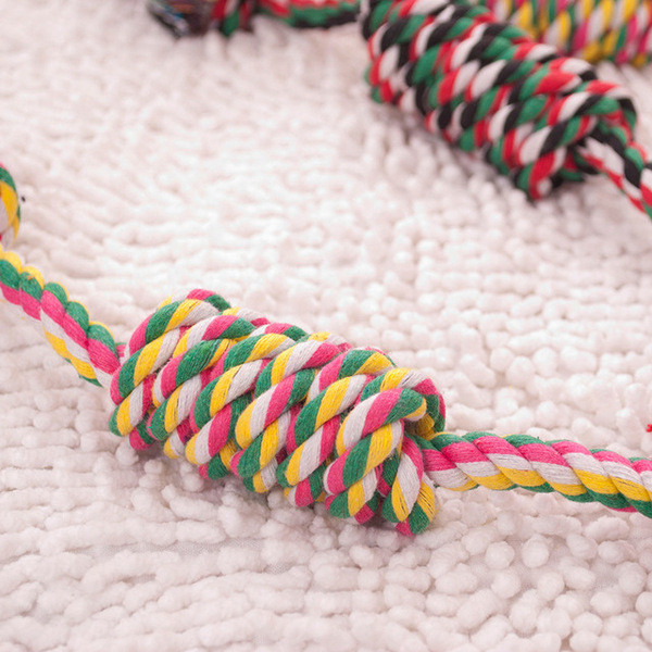 Játék kutyaszínű kötélhez