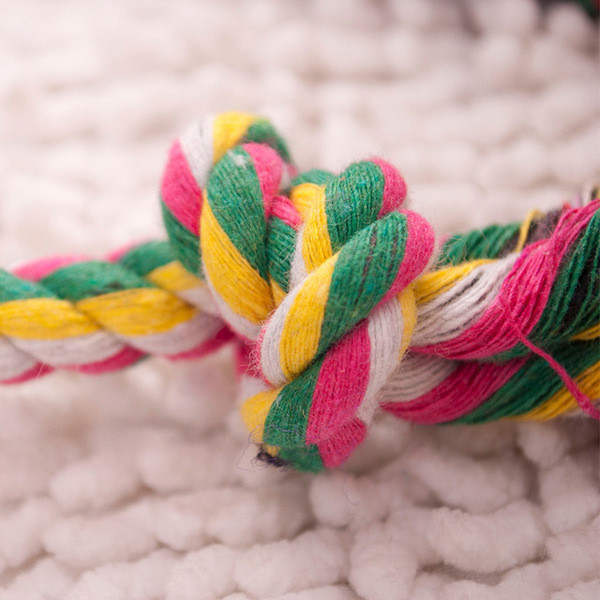 Játék kutyaszínű kötélhez