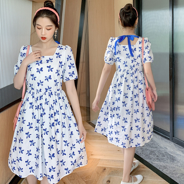 Alkalmi ruha terhes nők számára, rövid ujjú, virágos motívumú modell