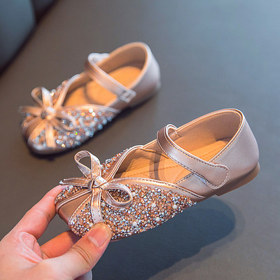 Μοντέρνα παιδικά παπούτσια με δικόσμιση πέτρες και κορδέλα