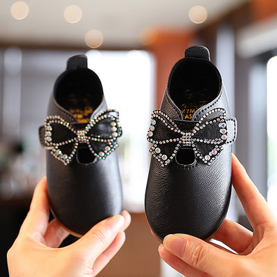 Öko bőrből készült gyerekcipő 3D elemmel és kövekkel