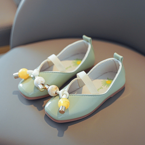 Öko bőrből készült, fűzős gyerekcipő új modellje