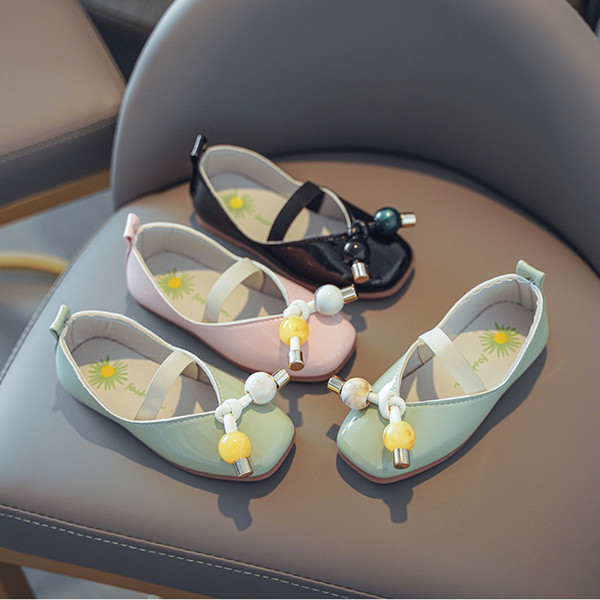 Öko bőrből készült, fűzős gyerekcipő új modellje