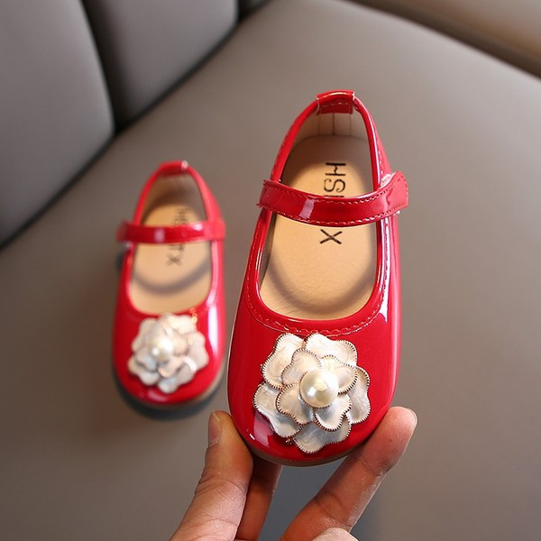 Patent gyerekcipő 3D virággal