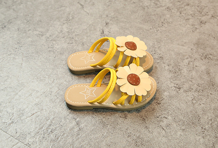 Alkalmi gyerekpapucs 3D virággal