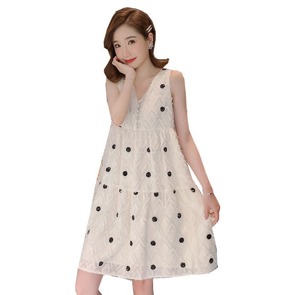 Modern ruha terhes nőknek spitz nyakkivágással és gombokkal