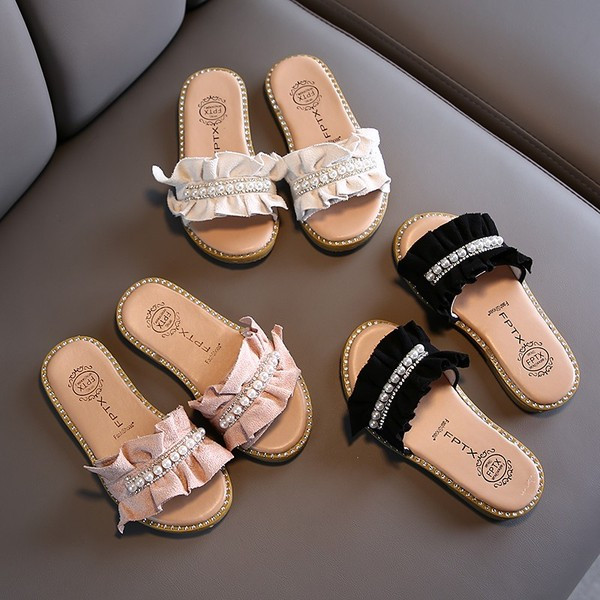 Modern gyerekpapucs velúrral és gyöngyökkel