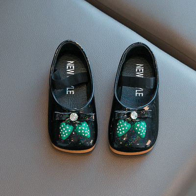 Μοντέρνα παιδικά παπούτσια με ελαστικά και τρισδιάστατα στοιχεία για κορίτσια