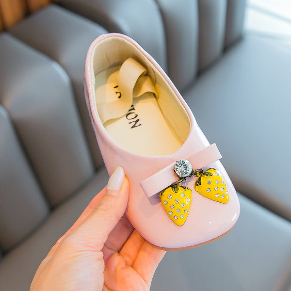 Μοντέρνα παιδικά παπούτσια με ελαστικά και τρισδιάστατα στοιχεία για κορίτσια