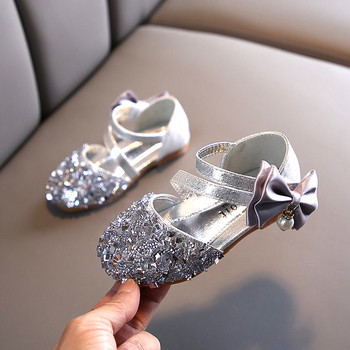 Детски обувки с камъни и панделка с перла