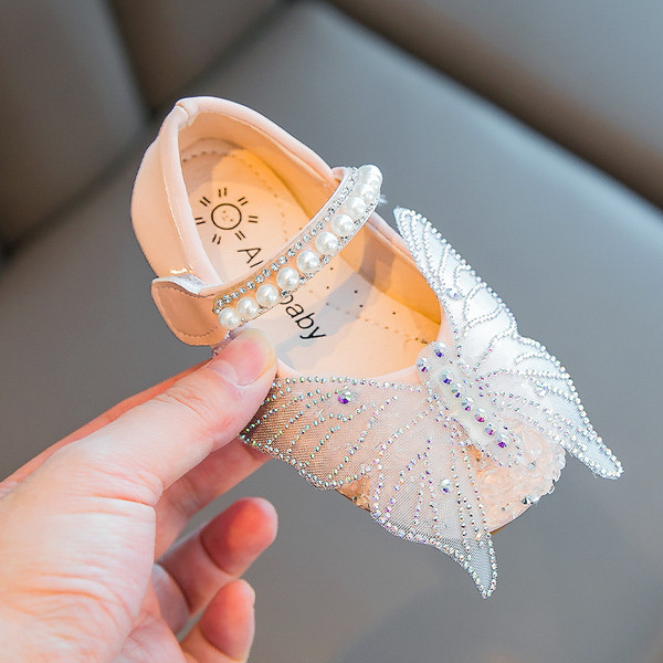 Új modell gyerekcipő 3D elemmel és gyöngyökkel