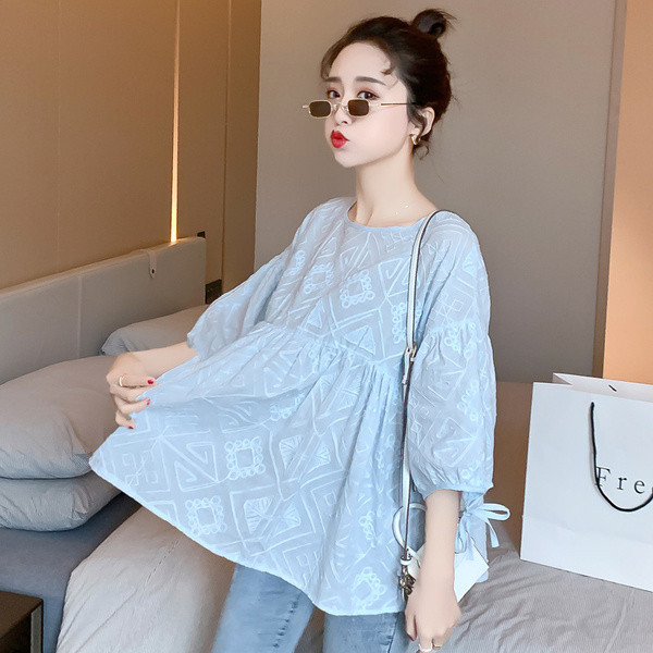 Μοντέρνα μπλούζα για εγκύους με οβάλ ντεκολτέ και μανίκια