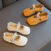 Alkalmi gyerekcipő fűzővel és csattal