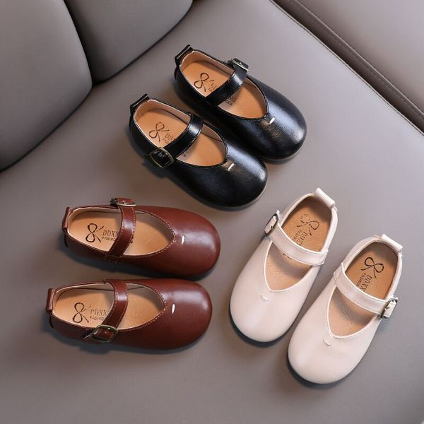 Retro bőr gyerekcipő csattal