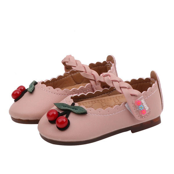 Šiuolaikiški vaikiški batai su 3D vyšniomis