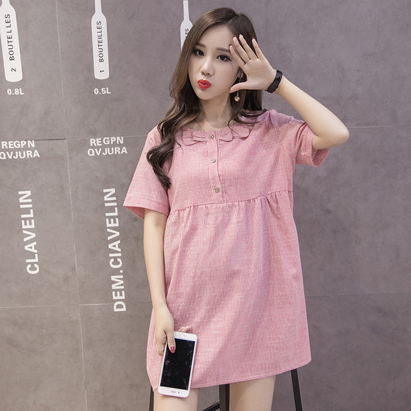 Κοντό φόρεμα για έγκυες γυναίκες με οβάλ ντεκολτέ και κουμπιά