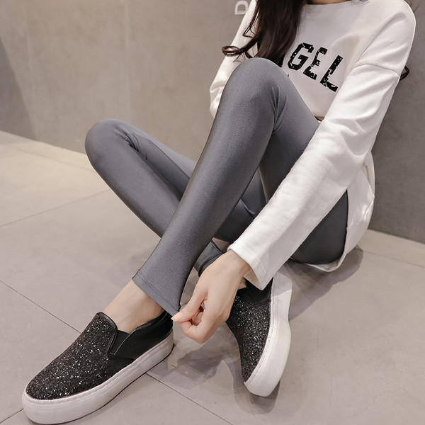 Igapäevased retuusid rasedatele, väga reguleeritava vöökohaga