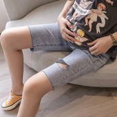 Κοντό τζιν για έγκυες γυναίκες με σκισμένα μοτίβα