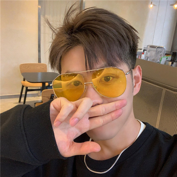 Aktuális férfi napszemüveg vékony kerettel