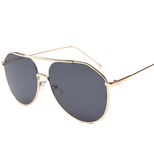 Aktuális férfi napszemüveg vékony kerettel