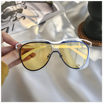 Modern, kerek női napszemüveg