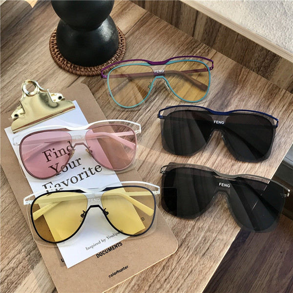 Modern, kerek női napszemüveg