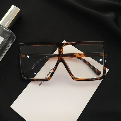 Γυναικεία μοντέρνα τετράγωνα γυαλιά ηλίου