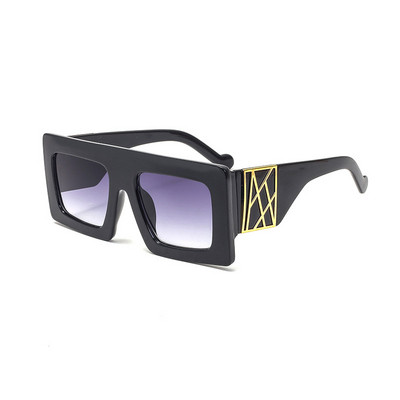 Κομψά γυναικεία γυαλιά ηλίου σε τετράγωνο σχήμα