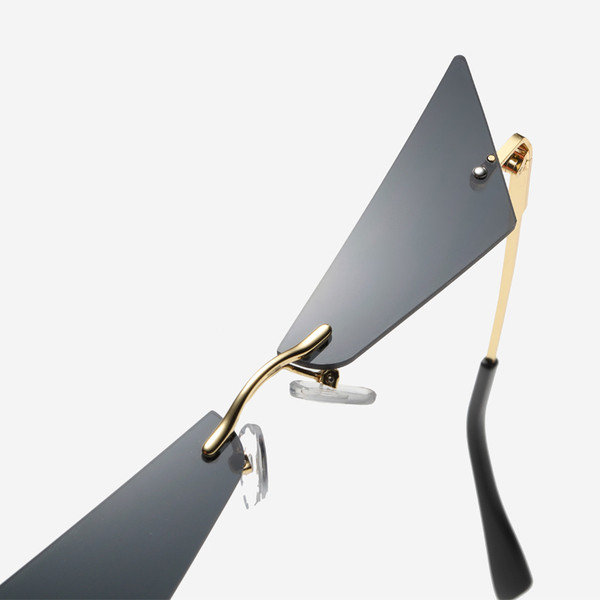 Νέο μοντέλο γυναικείων γυαλιών ηλίου με λεπτό σκελετό