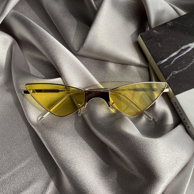 Γυναικεία γυαλιά ηλίου casual με λεπτό σκελετό