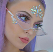 Ochelari eleganti de dama cu rame subtiri