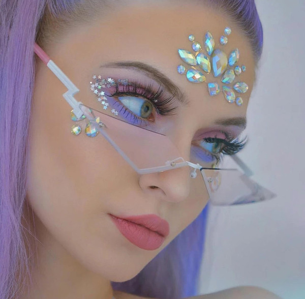 Ochelari eleganti de dama cu rame subtiri