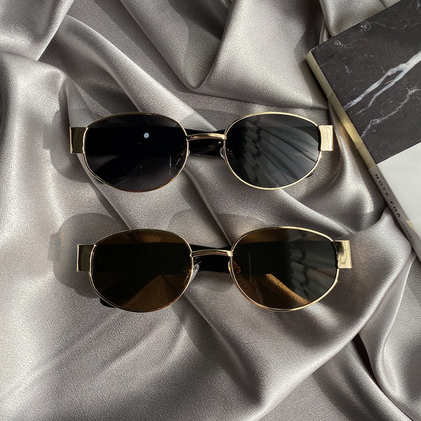 Κομψά γυναικεία γυαλιά με στρογγυλούς φακούς