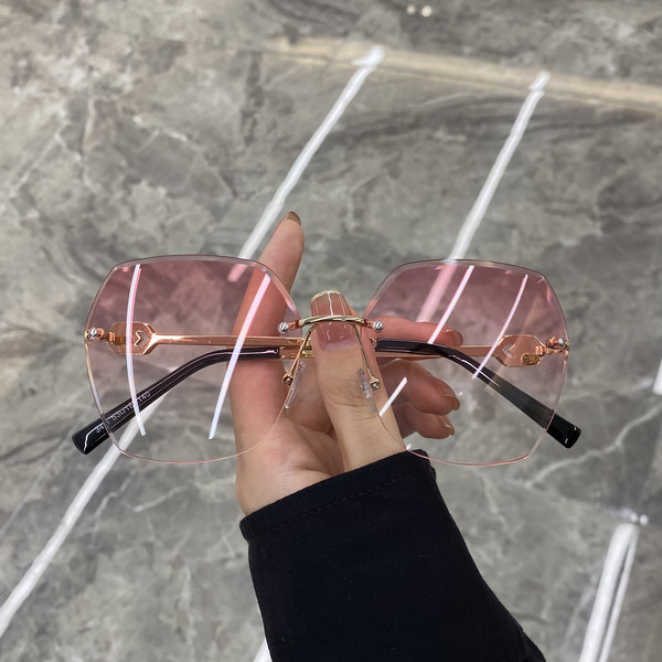 Ochelari rotunzi moderni de dama cu rame subtiri