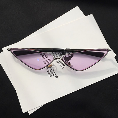 Μοντέρνα γυναικεία γυαλιά ρετρό με λεπτά κουφώματα