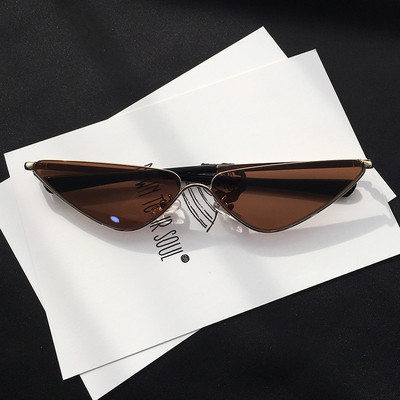 Μοντέρνα γυναικεία γυαλιά ρετρό με λεπτά κουφώματα