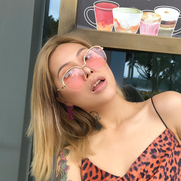 Γυναικεία κομψά στρογγυλά γυαλιά ηλίου