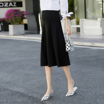 Vidutinio ilgio laisvalaikio sijono modelis nėščioms moterims