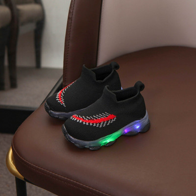 Világító gyerekcipő hímzéssel fiúknak és lányoknak