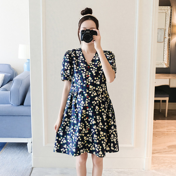 Lezser rövid ruha terhes nőknek spitz nyakkivágással, rövid ujjú és virágmintás