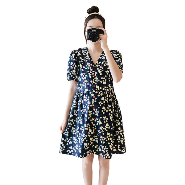 Lezser rövid ruha terhes nőknek spitz nyakkivágással, rövid ujjú és virágmintás