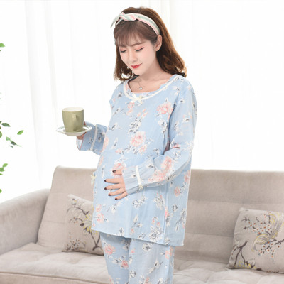 Пижама за бременни жени от две части с флорален дессен