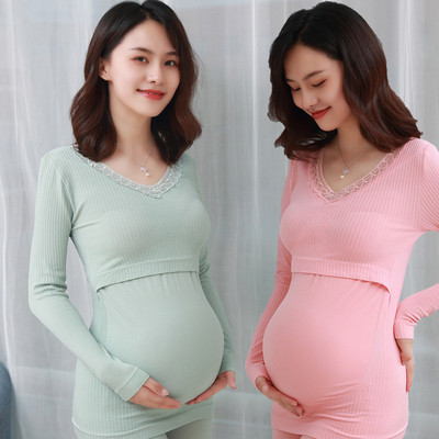 Еластична пижама за бременни жени от две части с дантела