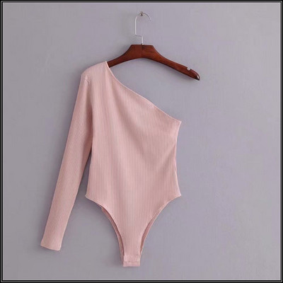 Σύγχρονο γυναίκο  κορμάκι με ένα μανίκι