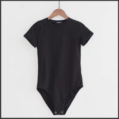 Γυναικείο καθημερινό κορμάκι με κοντά μανίκια και στρογγυλή λαιμόκοψη