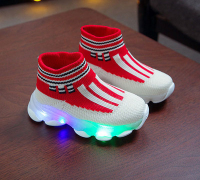 Παιδικά φωτεινά αθλητικά παπούτσια για αγόρια