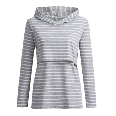 Csíkos pulóver terhes nőknek hosszú ujjal és kapucnival